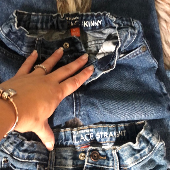 3 pairs of pants and 1 pair of shorts 5T - Picture 5 of 8